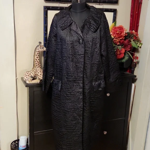 Vintage Black Trench Coat - Picture 2 of 10